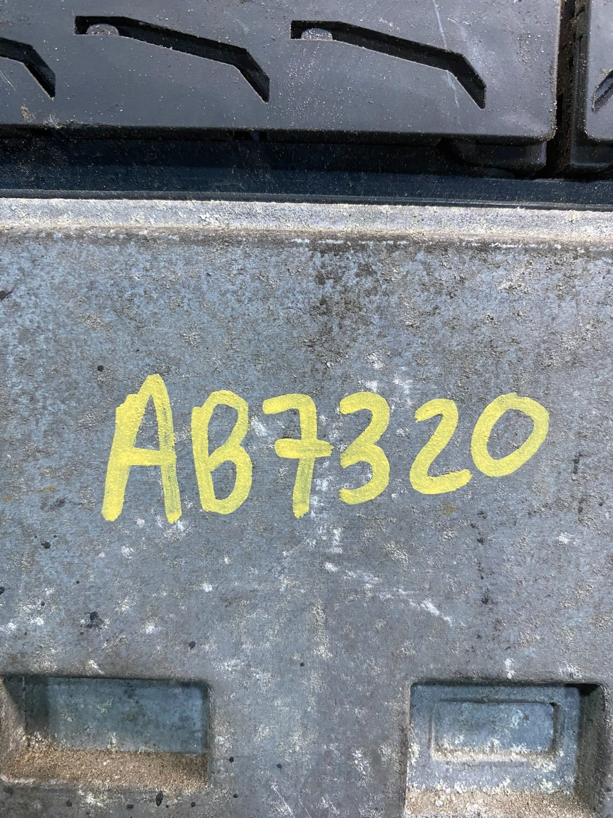 2009 to 2010 Toyota Corolla Engine Control Computer ECU PCM 89661-02M92 q0172 DG3