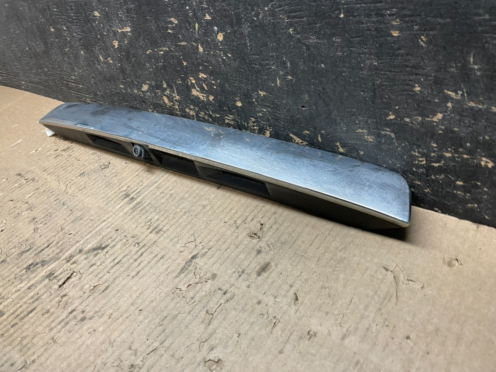 2013 to 2020 Nissan Pathfinder Rear Trunk Liftgate Handle Trim Camera r7100 DG2