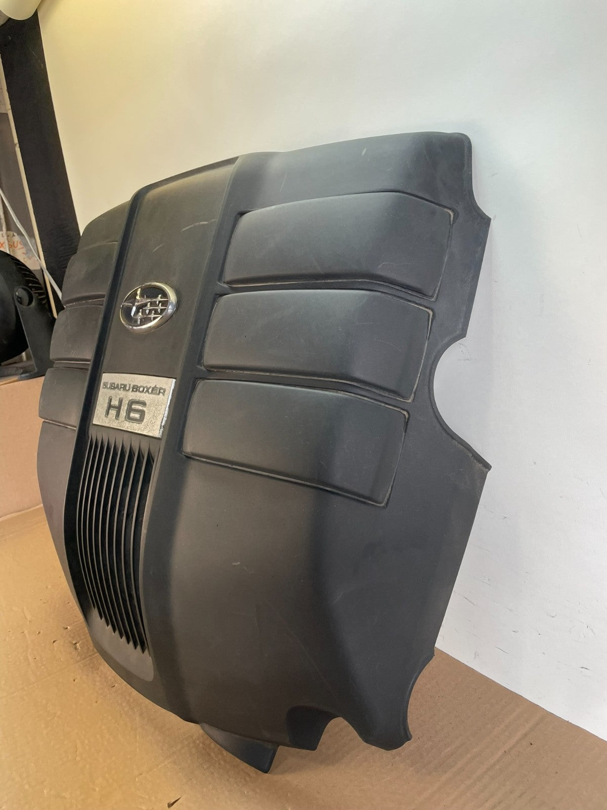 2007 to 2014 Subaru Tribeca 3.0L Factory Engine Cover 14025AA24A ah6487 DG1