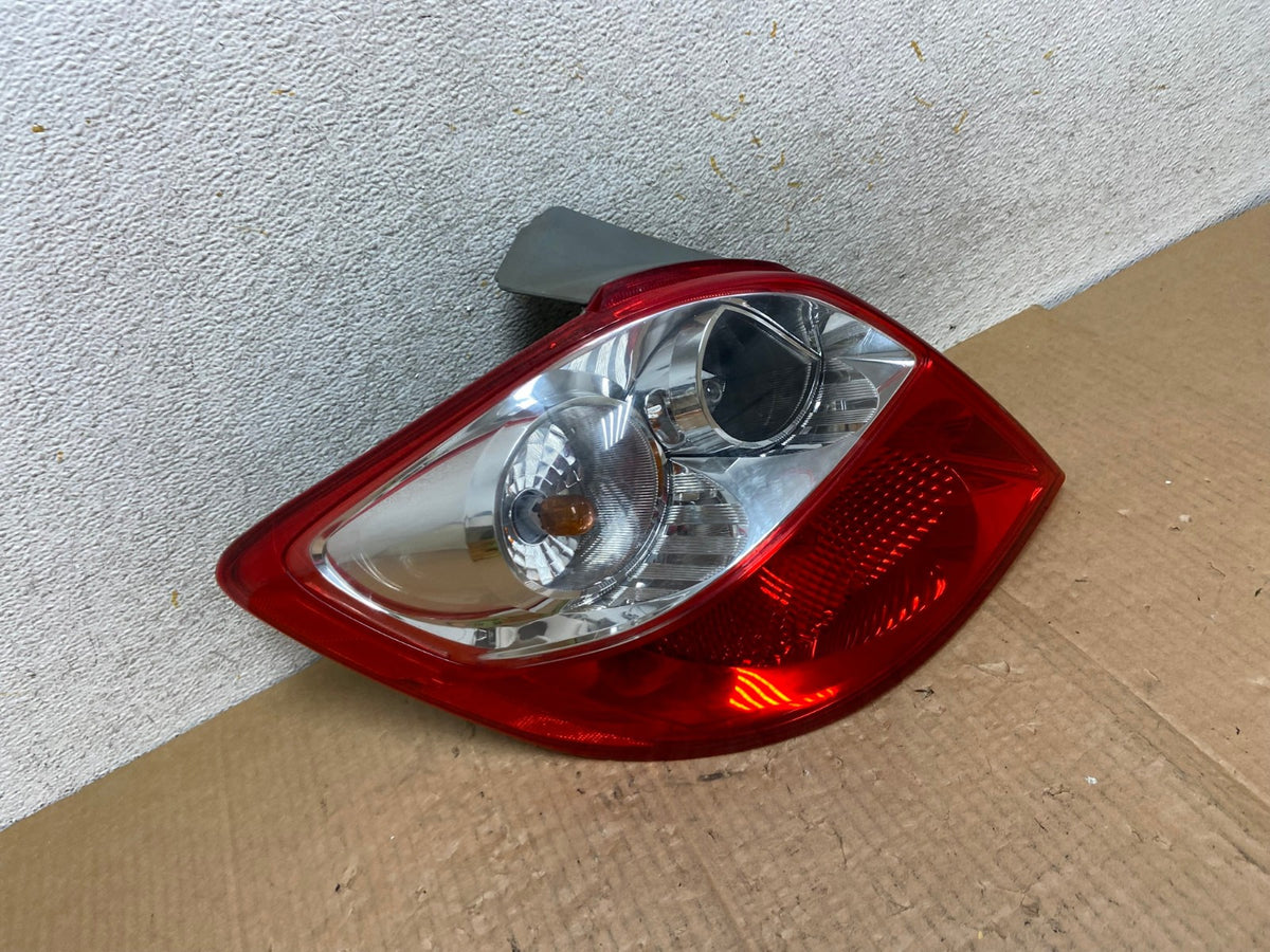 2009 - 2014 Toyota Matrix Left Driver LH Side Tail Light AI6633 LK2
