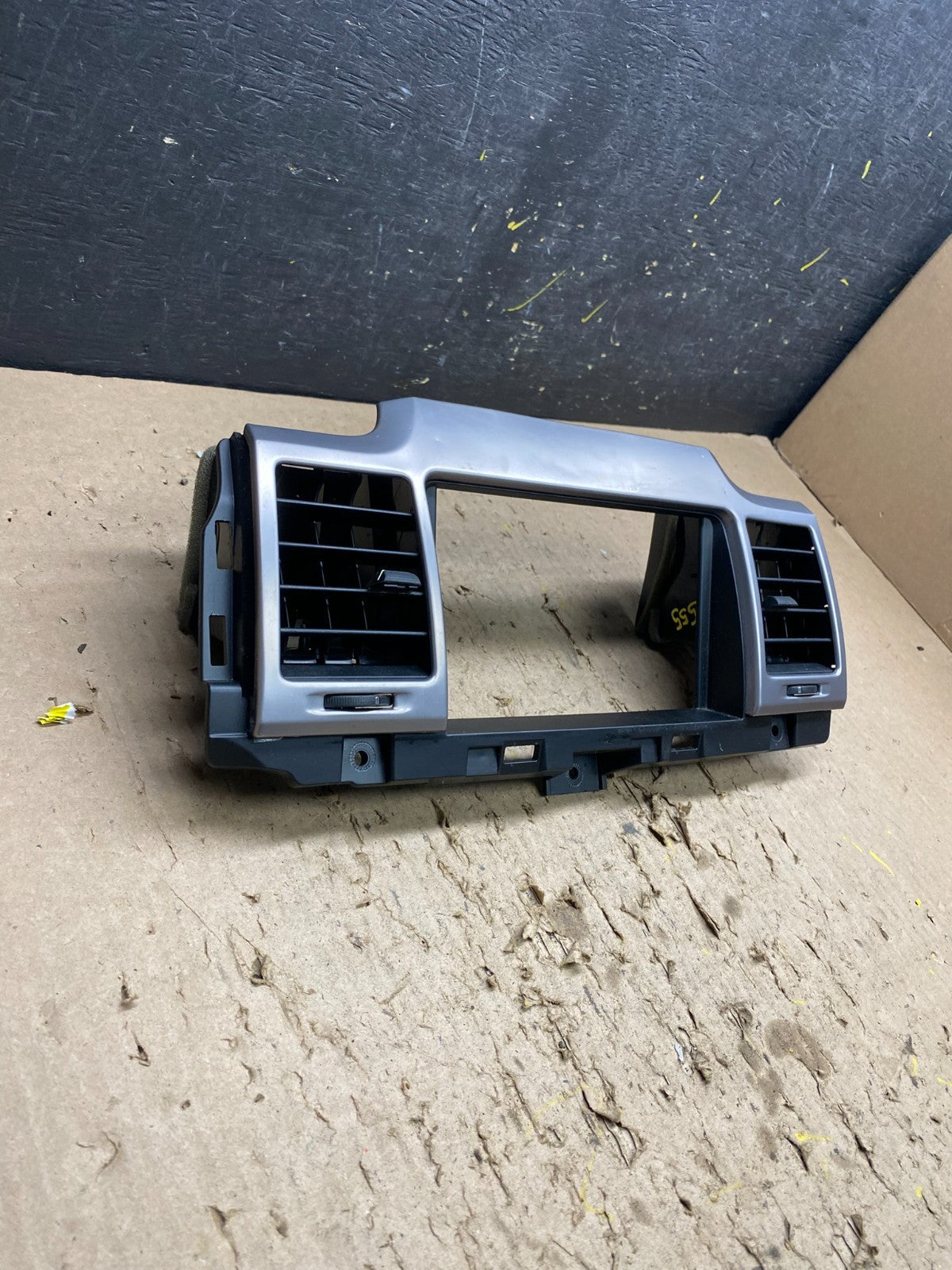 2010 - 2012 Lincoln MKZ Center Dash Gps Radio Bezel Panel Air Vent OEM T8555 DG1