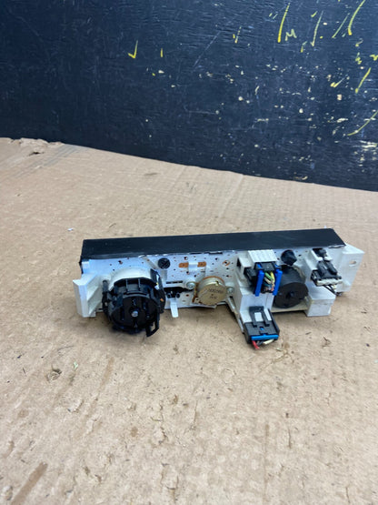 2001 - 2007 GMC Chevrolet Express 1500 Climate Control A/C z1660 DG3