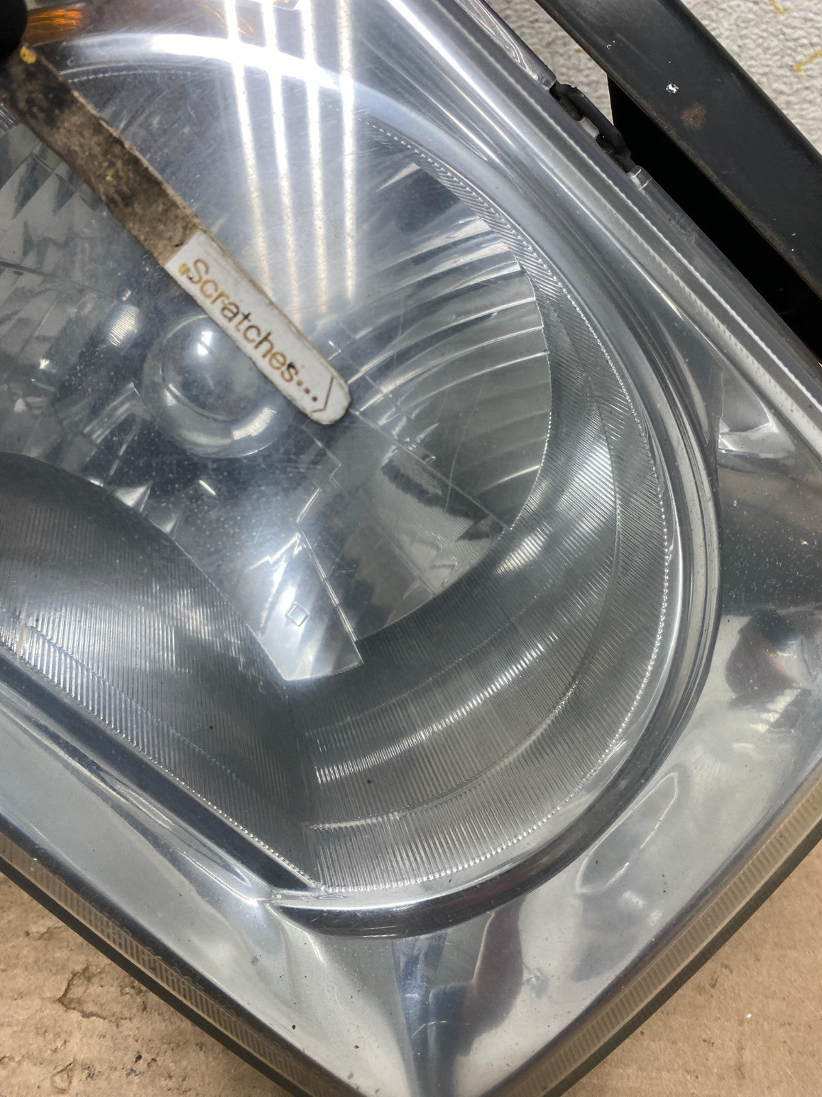 2003 to 2006 Honda Element Right Passenger Rh Side Headlight AI0960 DW3