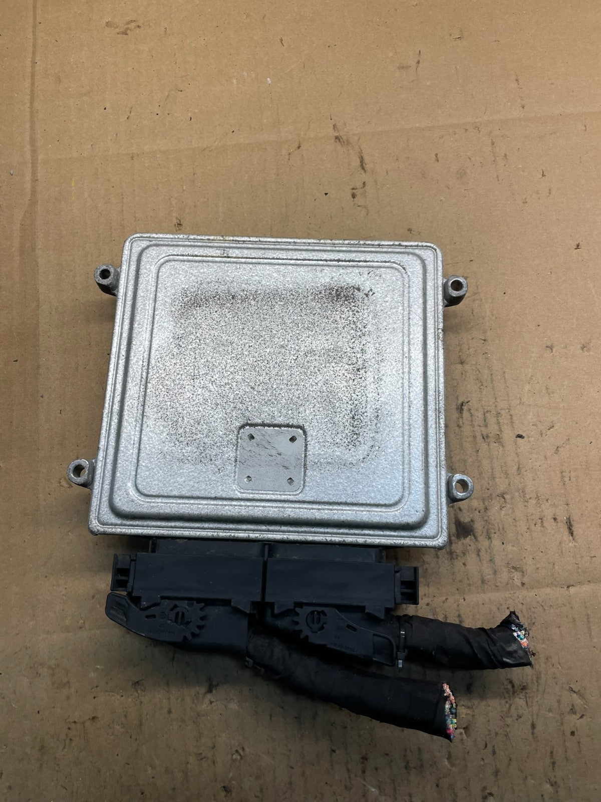 2011 to 2014 Hyundai Sonata Engine Control Unit ECU Module 39101-2g675 w6756 DG2