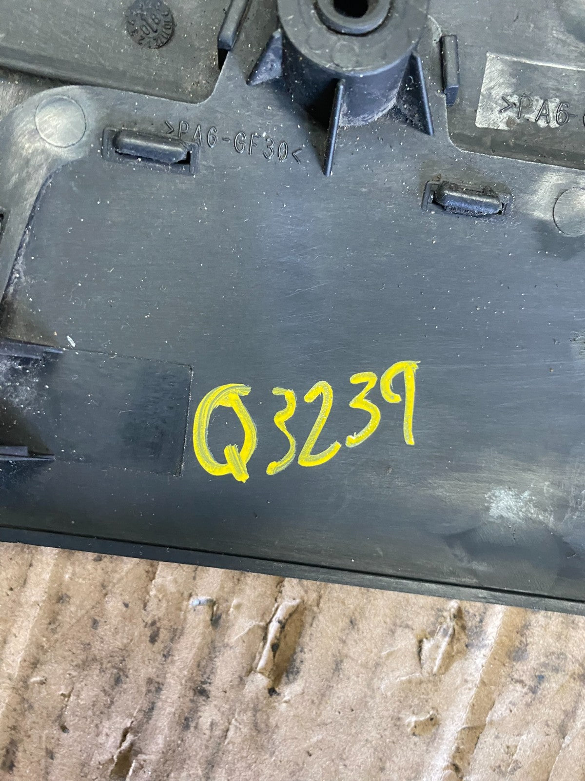 2008 to 2010 Porsche Cayenne 4.8L V8 Engine Motor Cover Q3239 DG9