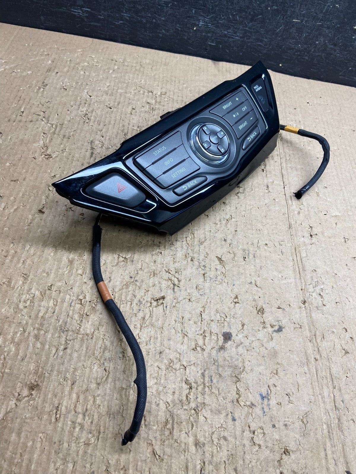 2013 to 2015 Nissan Pathfinder Information Display Control AF1671 DG1