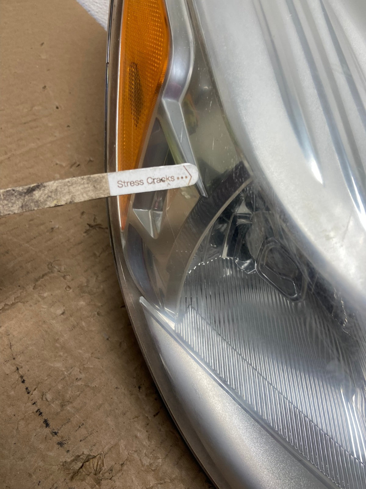 2013 - 2016 Ford Escape Headlight Right Passenger RH Side Halogen AI1305 LK4