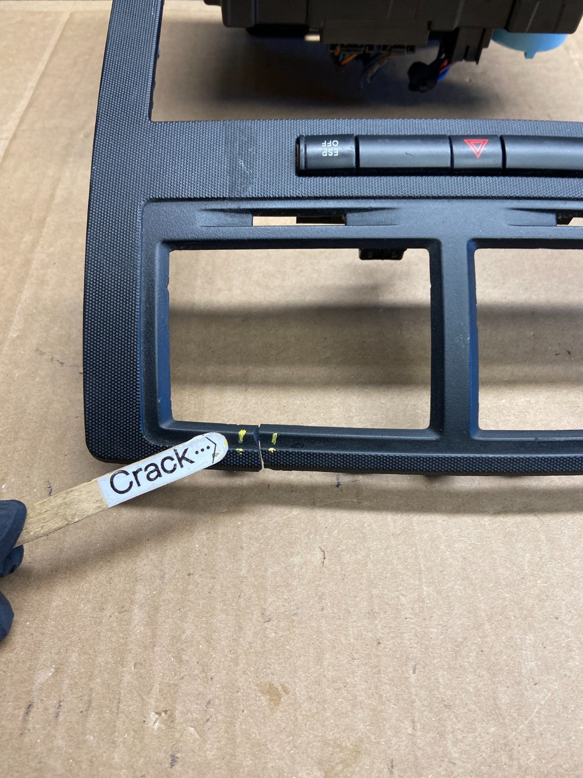 2008 - 2010 Dodge Charger Dash Climate Temperature Control Radio Bezel AD2072 DG3