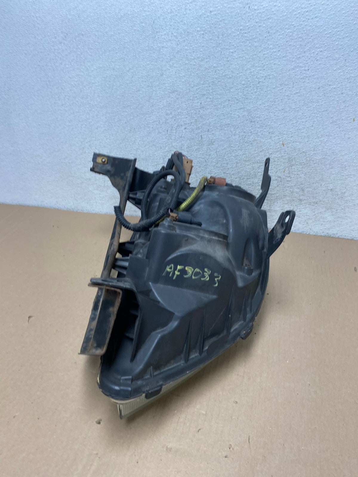 2005 2006 2007 Ford Five Hundred Halogen Headlight Left Driver Lh AF3033 LK7