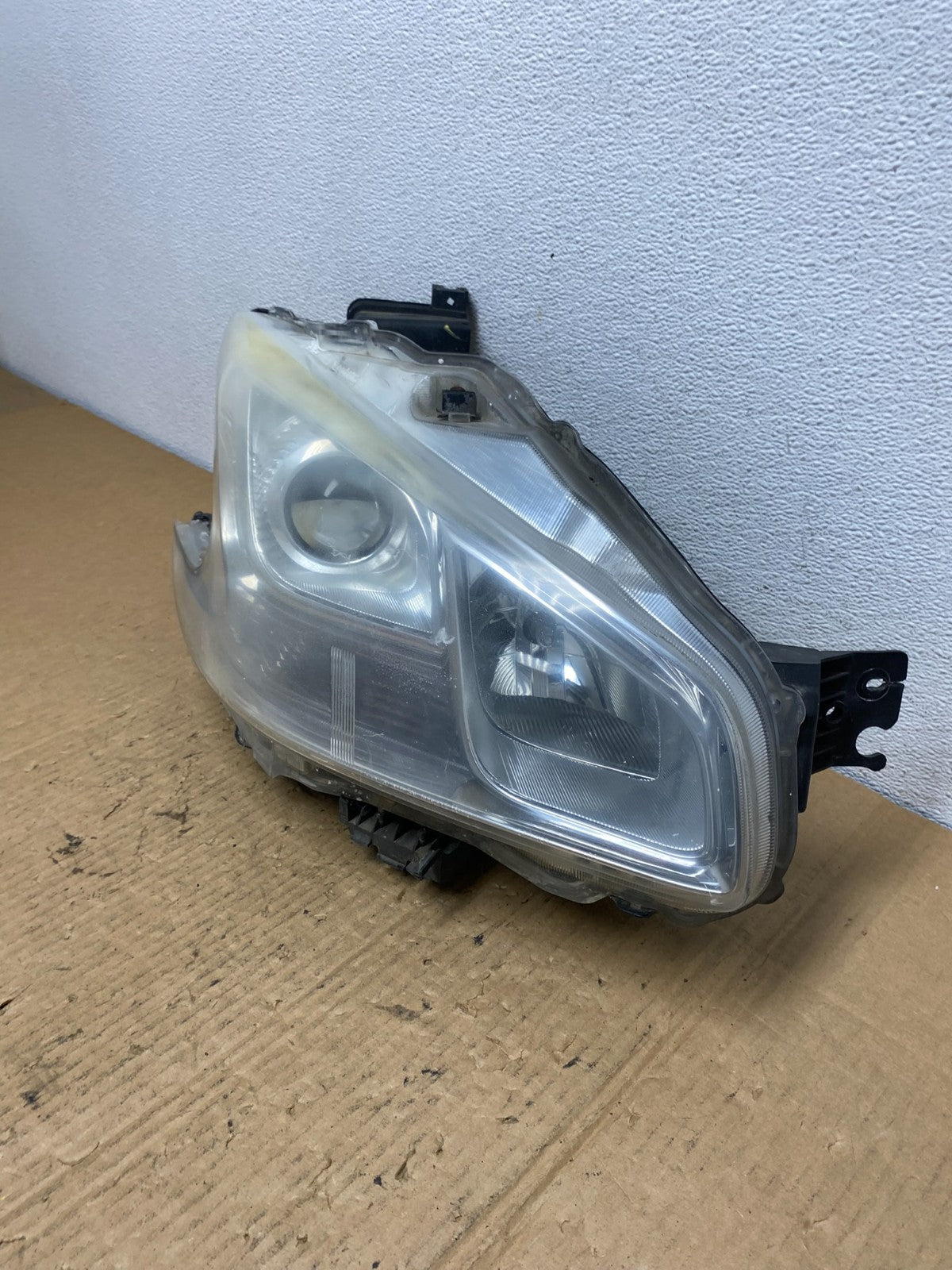 Halogen 2009-2014 Nissan Maxima Right Passenger Headlight AC7808 DW1