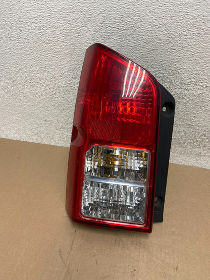 2005 to 2012 Nissan Pathfinder Tail light Left Driver Lh Side AG6610 DW0