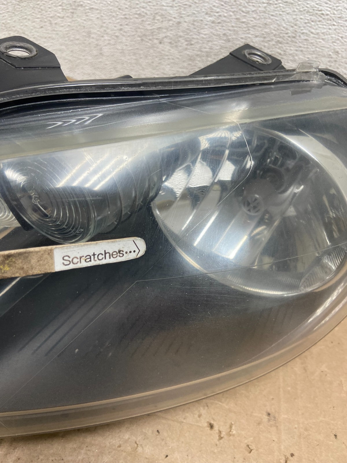 2010-2014 Volkswagen Golf MK6 GTI Left Driver LH Halogen Headlight AE6022 DW3