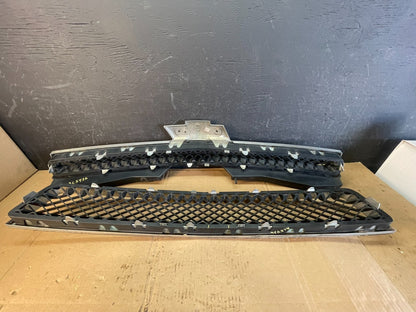 2007 to 2014 Chevrolet Tahoe Suburban Lower Upper Grill Grille Set AC5426 DG5