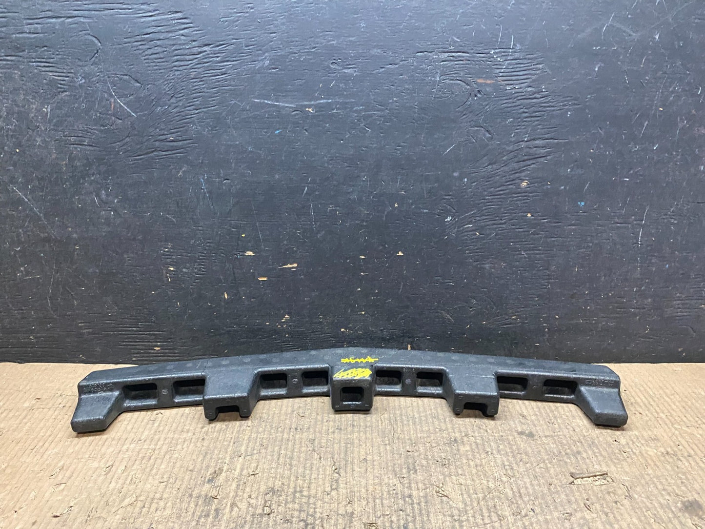 2006 to 2010 Mercedes R-Class Front Bumper Absorber N21034