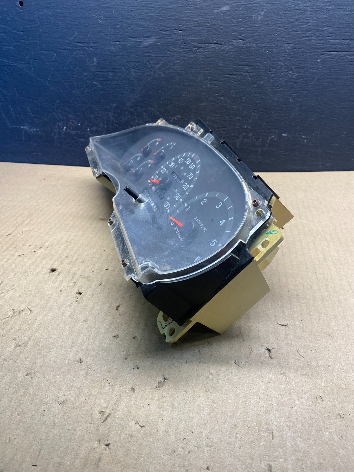 1997 - 1998 Ford F150 F-150 Speedometer Cluster Gauge AC8920 DG2