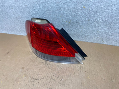 2002 to 2005 BMW 7-Series 745i 760i Left Driver Tail Light Oem Z7712 PS1