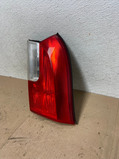 2010 - 2017 GMC Terrain Tail Light Inner Right Passenger Rh AG4838 LK1