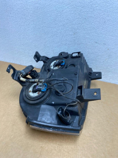 2005-2007 Jeep Grand Cherokee Left Driver LH Halogen Headlight AD4462 DW8