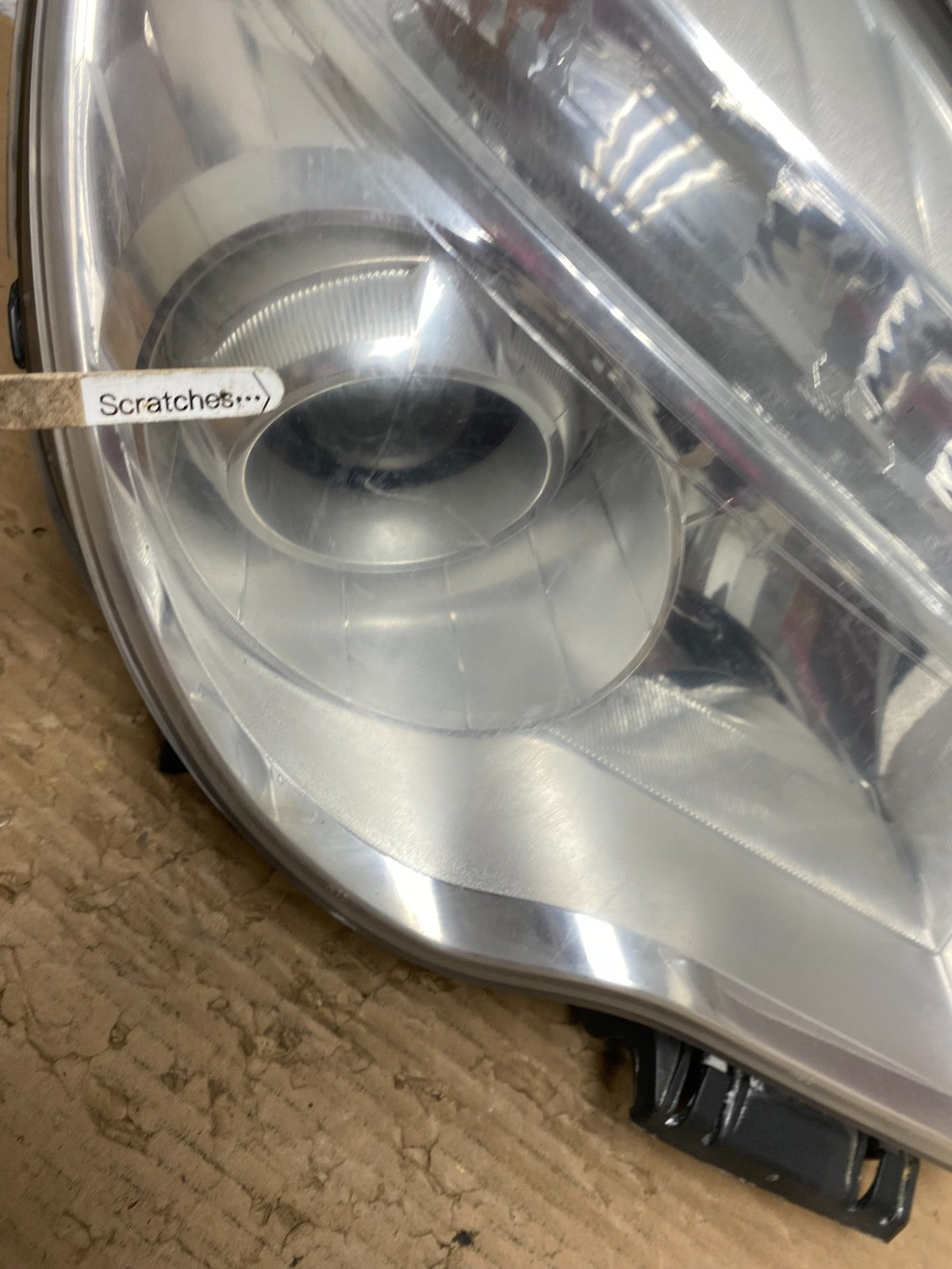 2010-2015 Chevrolet Equinox Right Passenger Halogen Projector Headlight AD43643