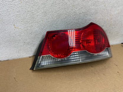 2006 to 2010 Volvo C70 Convertible Right Passenger Side Tail Light AH4421 DW1