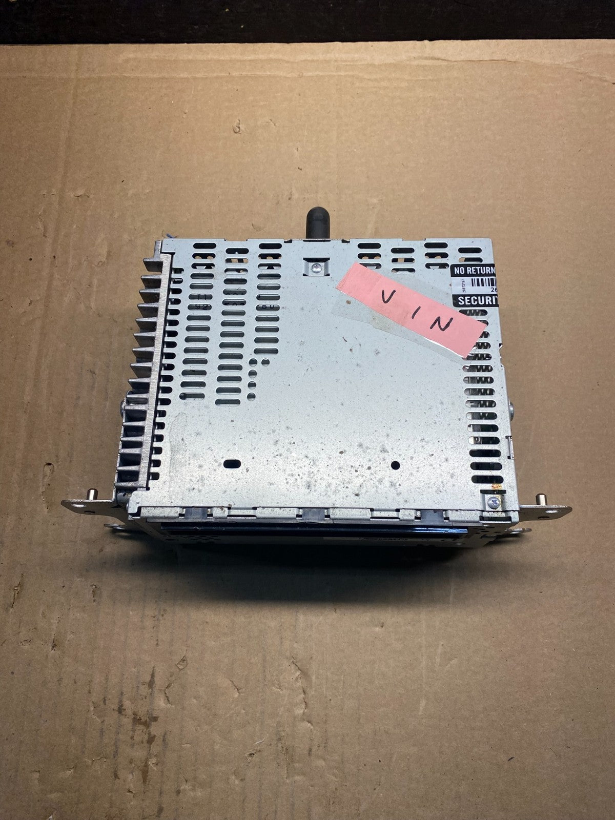 2011 to 2013 Ford Explorer Audio Equipment Radio Receiver AM FM CD AE7930 DG3