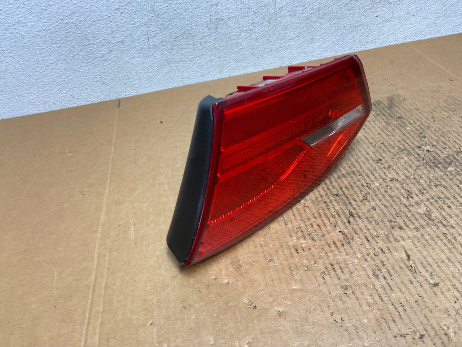 2011-2014 Volkswagen Jetta Right RH Inner Trunk Tail Light AE1570 LK2