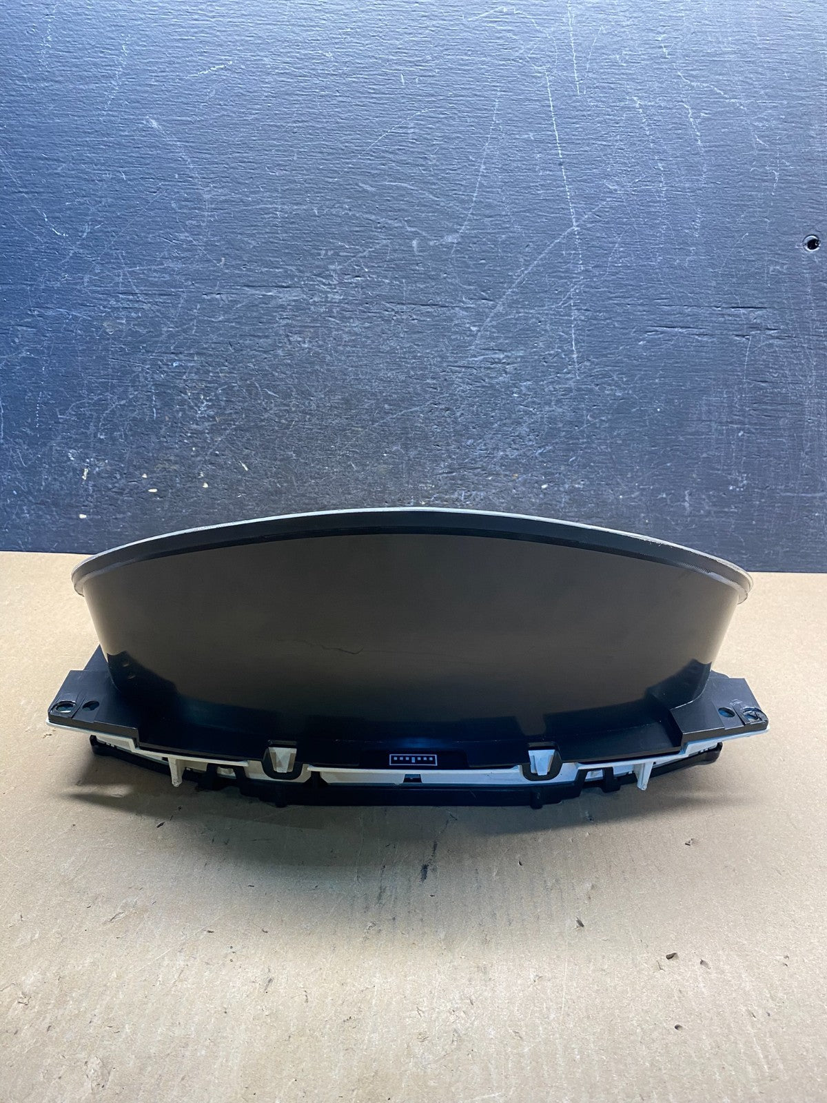2004 to 2007 Chevrolet Express Speedometer Cluster Gauge AG18533