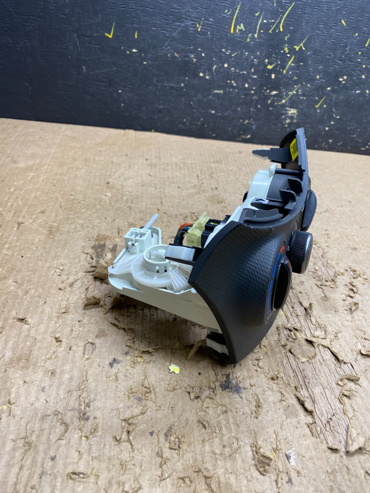 2015 to 2017 Hyundai Accent Center Heater A/C Climate Control Panel Z9877 DG1
