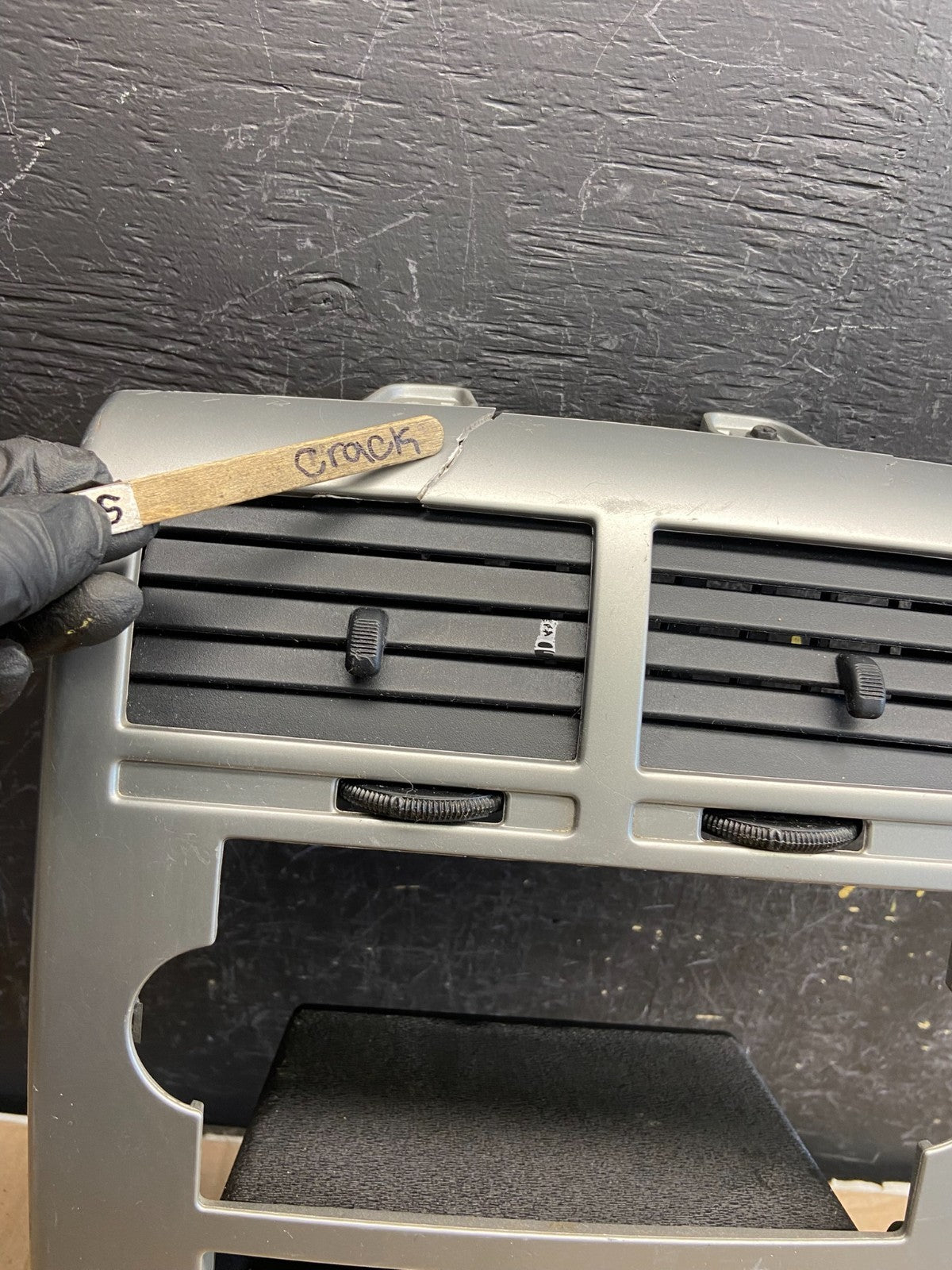 2007 to 2009 Dodge Caliber Dash Radio Center Bezel Climate Dash ad7130 DG2