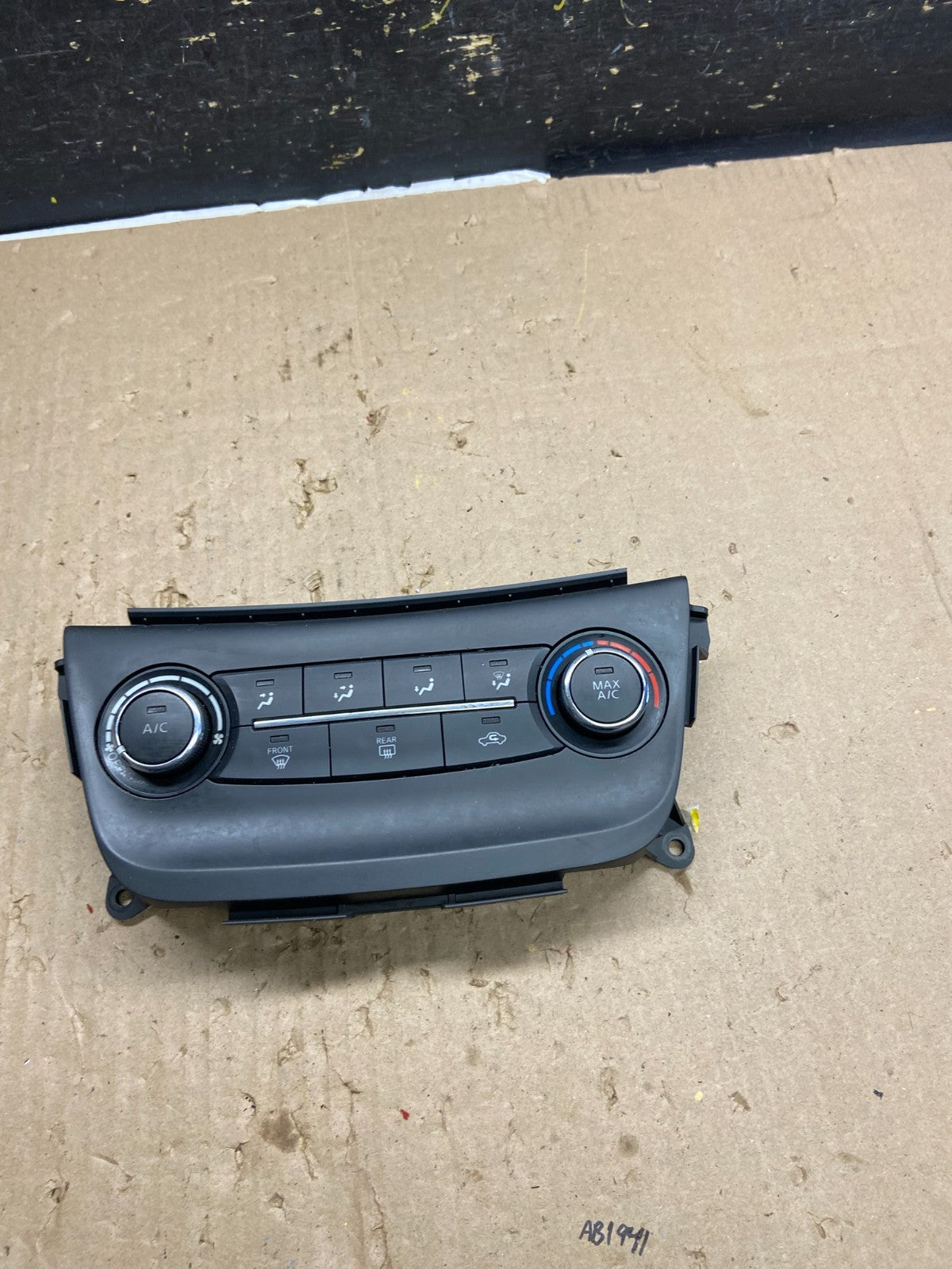 2015-2017 Nissan Sentra Climate Control Unit Heater Ac Temperature ab5380 DG0