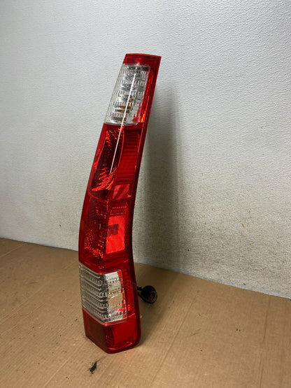 2005 to 2006 Honda Cr-v Crv Right Passenger Side Tail Light AI8511 LK1