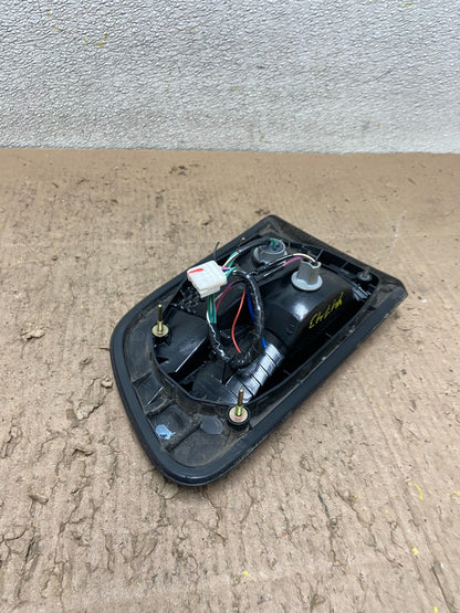 2001 - 2003 Toyota Sienna Left Driver Side Inner Tail Light OEM Y4743 PS6