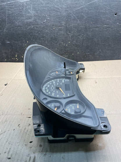 2004 to 2007 Chevrolet Express Speedometer Cluster Gauge OEM X8426 DG4