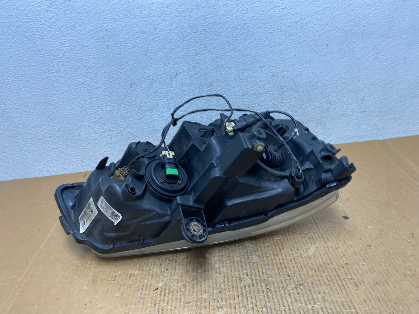 2008 to 2016 Chrysler Town and Country Left Driver Lh Side Headlight AE2796 DW4