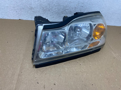 2006 to 2007 Saturn Vue Headlight Left Driver LH Side Halogen AF9535 DW2