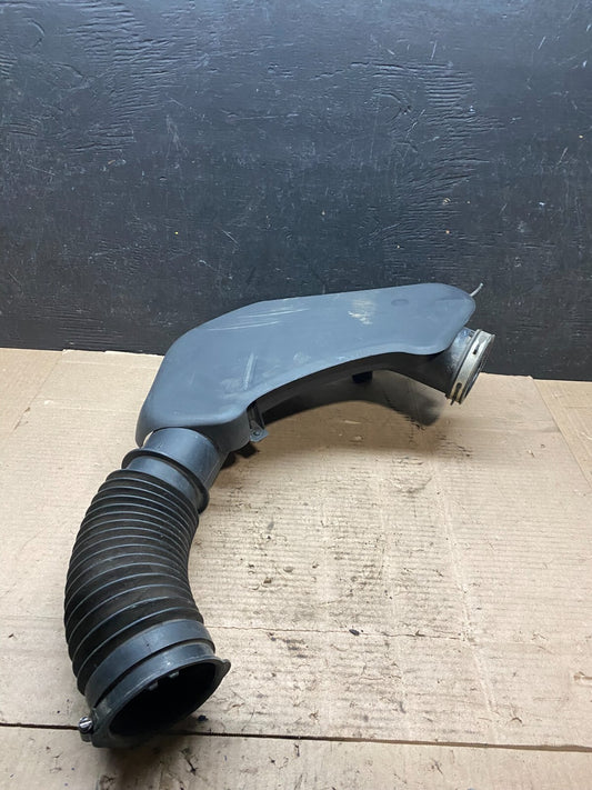 2011 to 2018 Chrysler 300 3.6L Air Intake Duct Tube Cleaner G81600
