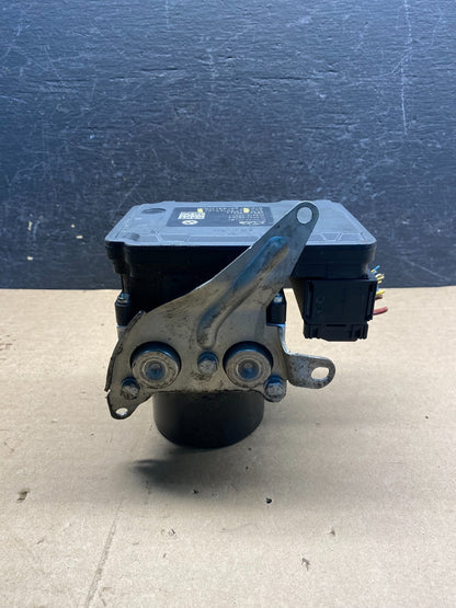 2009–2013 BMW E90, E91, and E92 ABS Anti-Lock Brake Pump Module AE9991 DG3