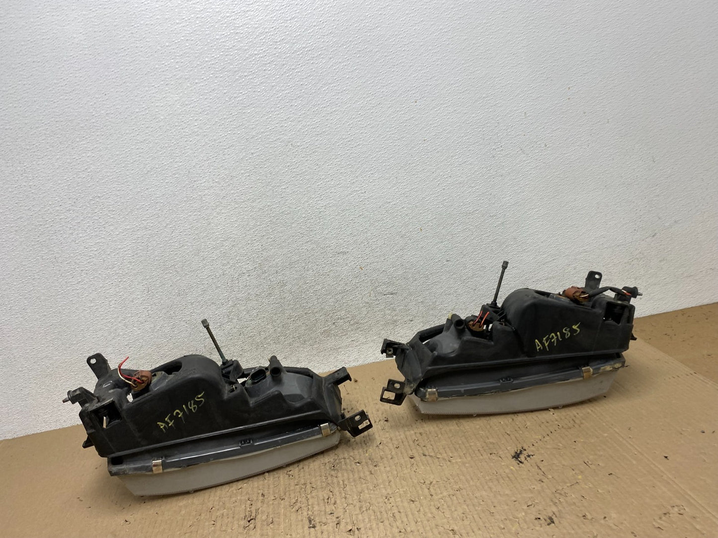 1992 1993 1994 Toyota Camry Left+Right Halogen Headlights AF7185 DW5