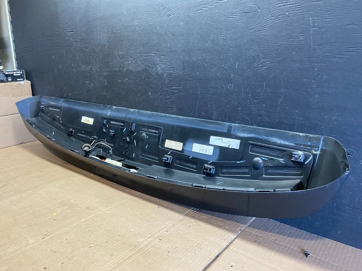 2009 to 2014 Volkswagen Routan Rear Spoiler OEM D3297 OEM8