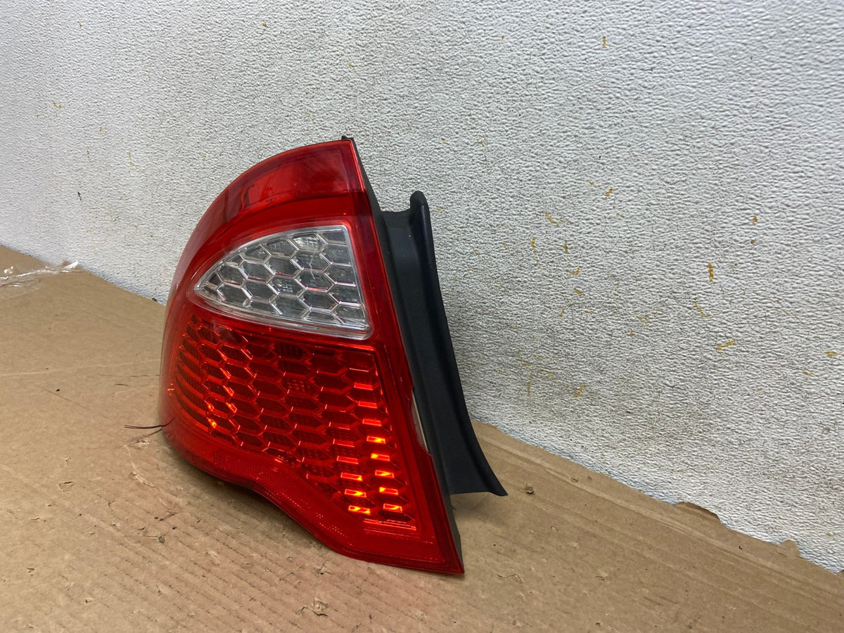 2010 2011 2012 Ford Fusion Left Driver LH Side Tail Light AH8910 LK2
