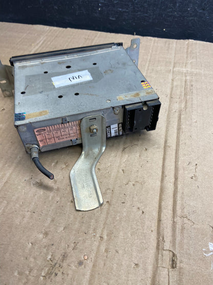 1987-1991 Ford F150 F250 F350 STOCK Fotf-19b131-ba RADIO AE16963