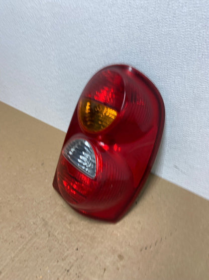 2002 2003 2004 Jeep Liberty Right Passenger Rh Side Tail Light OEM AA1284 DW1