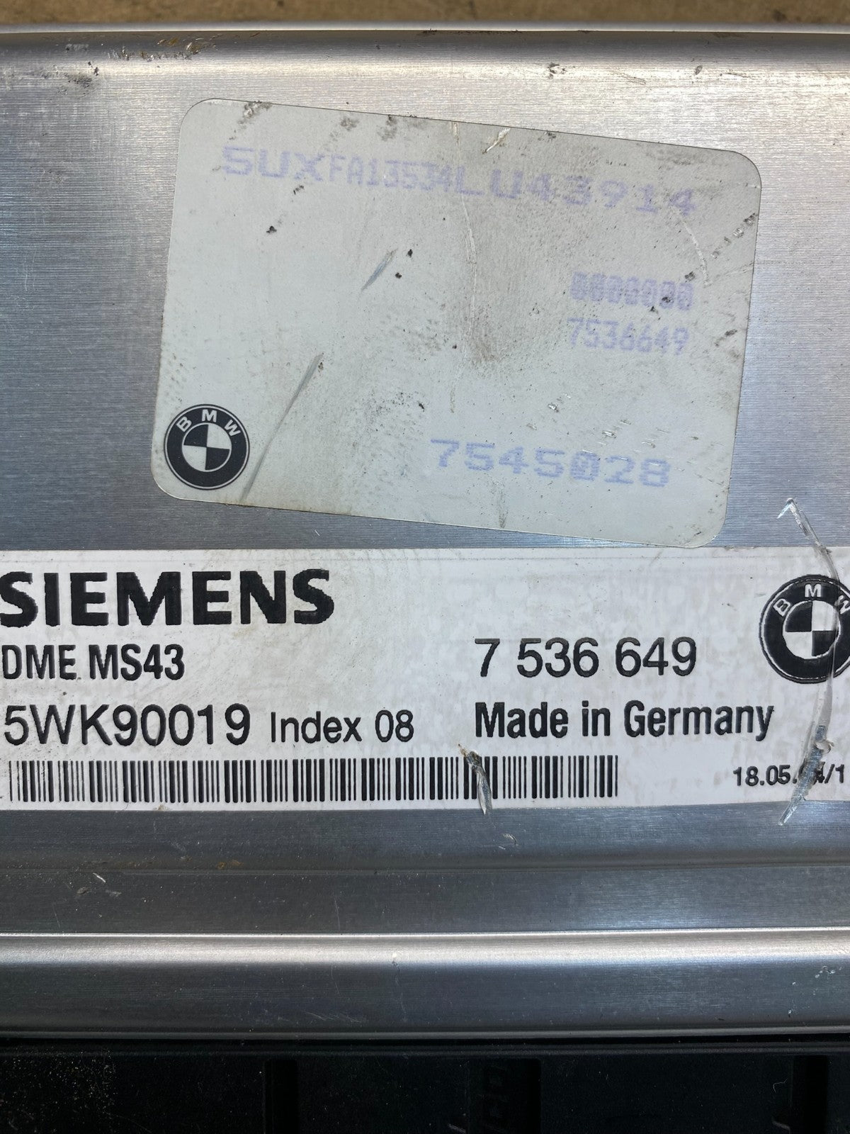 2003 to 2005 BMW X5 ECM ECU Engine Control Computer Module 7536649 AD9983 DW2