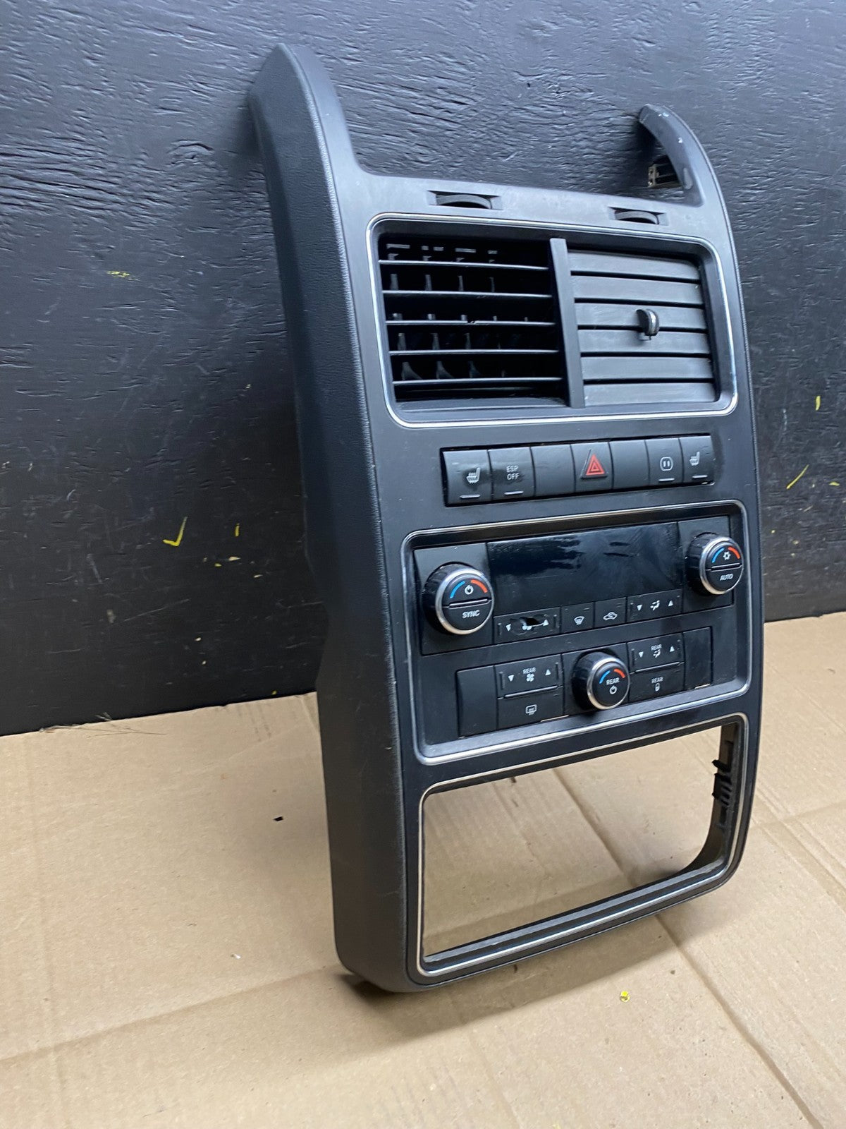 2009 2010 Dodge Journey Center Dash A/C AC Climate Control Bezel Trim  aa4529 DG2
