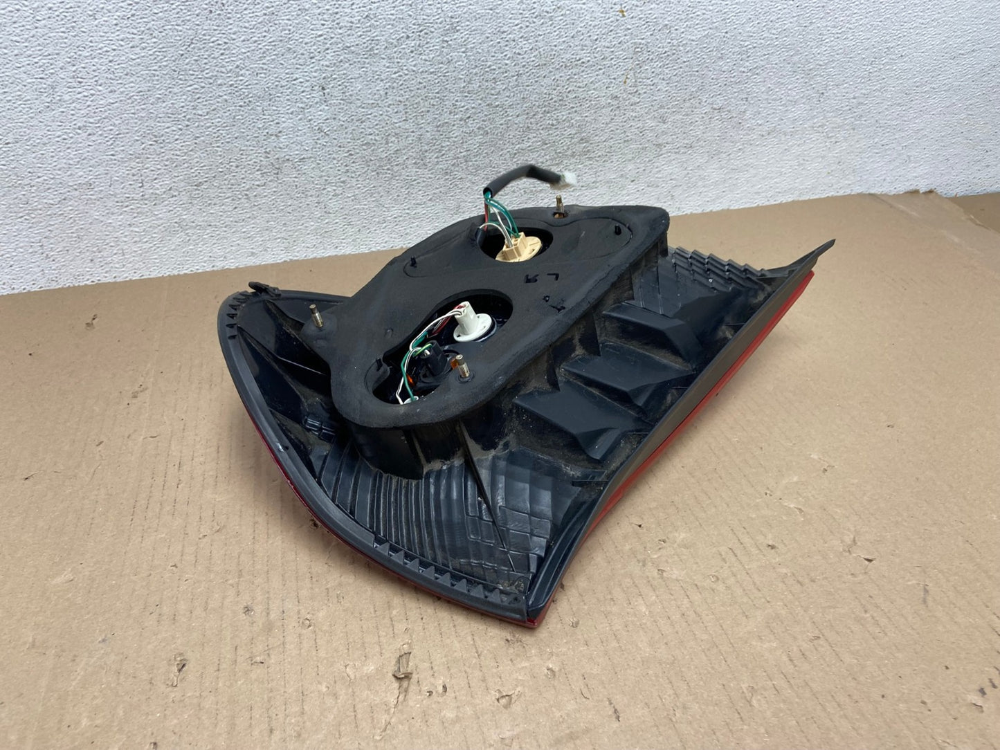 2002 2003 2004 Toyota Camry Left Driver LH Side Tail Light AE7270 LK3