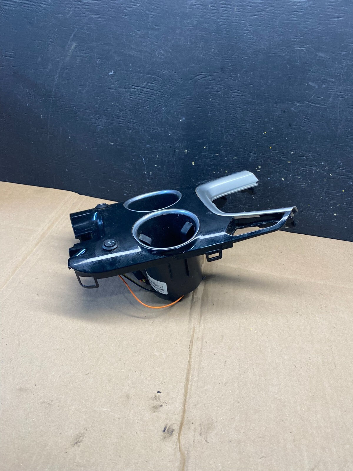 2013 to 2016 Ford Fusion Front Center Console Cup Holder Cupholder OEM O7286 DG2