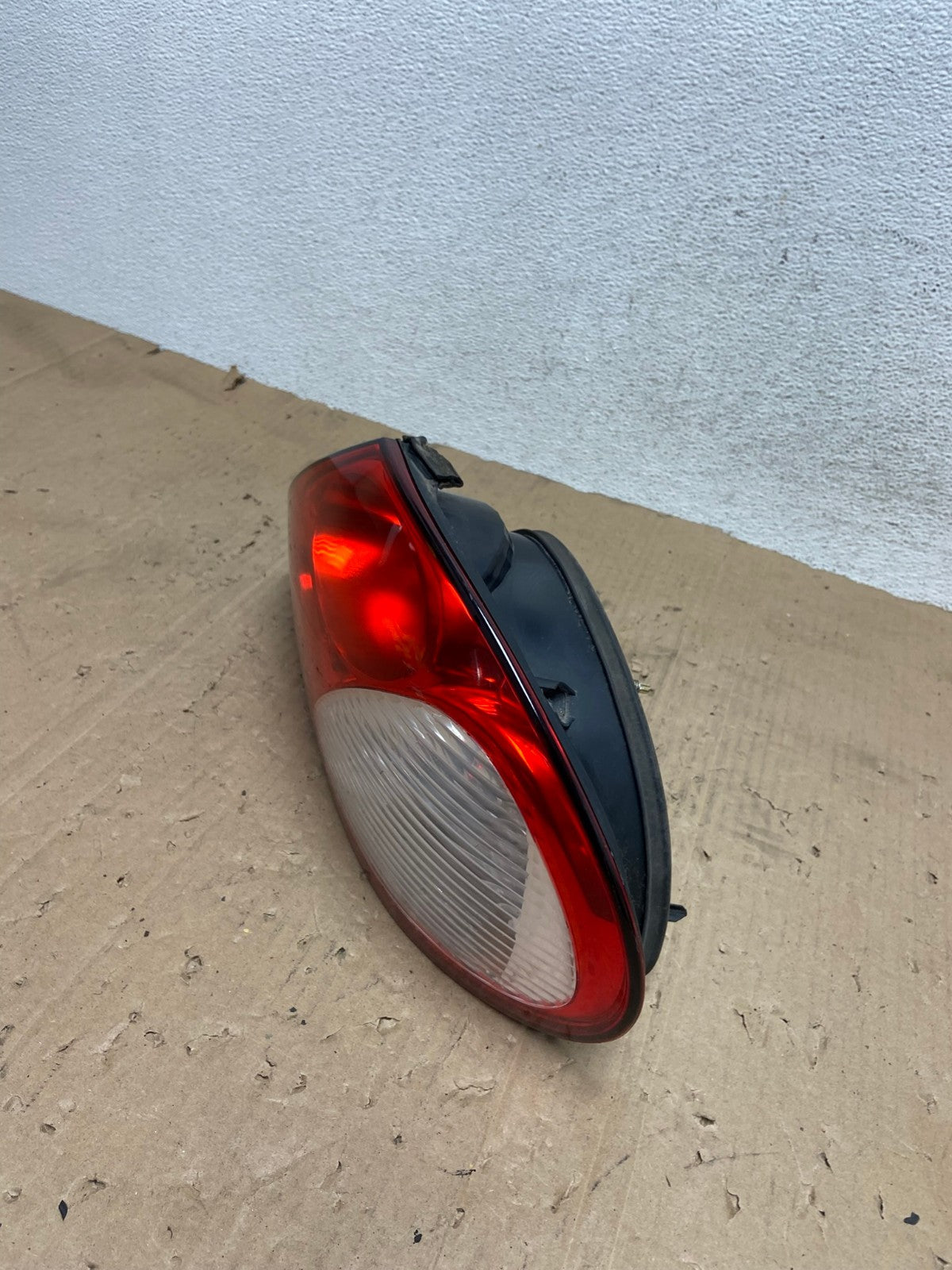 2001 to 2008 Jaguar X-Type Right Passenger RH Side Tail Light AE9338 LK1
