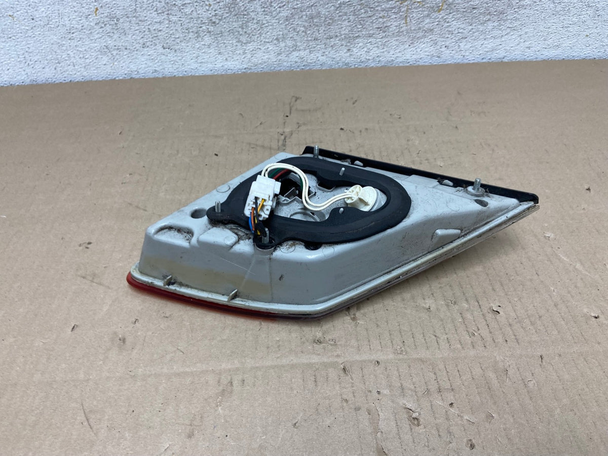 2009-2011 Hyundai Genesis Sedan Right Passenger Inner Tail Light AI2185 LK4