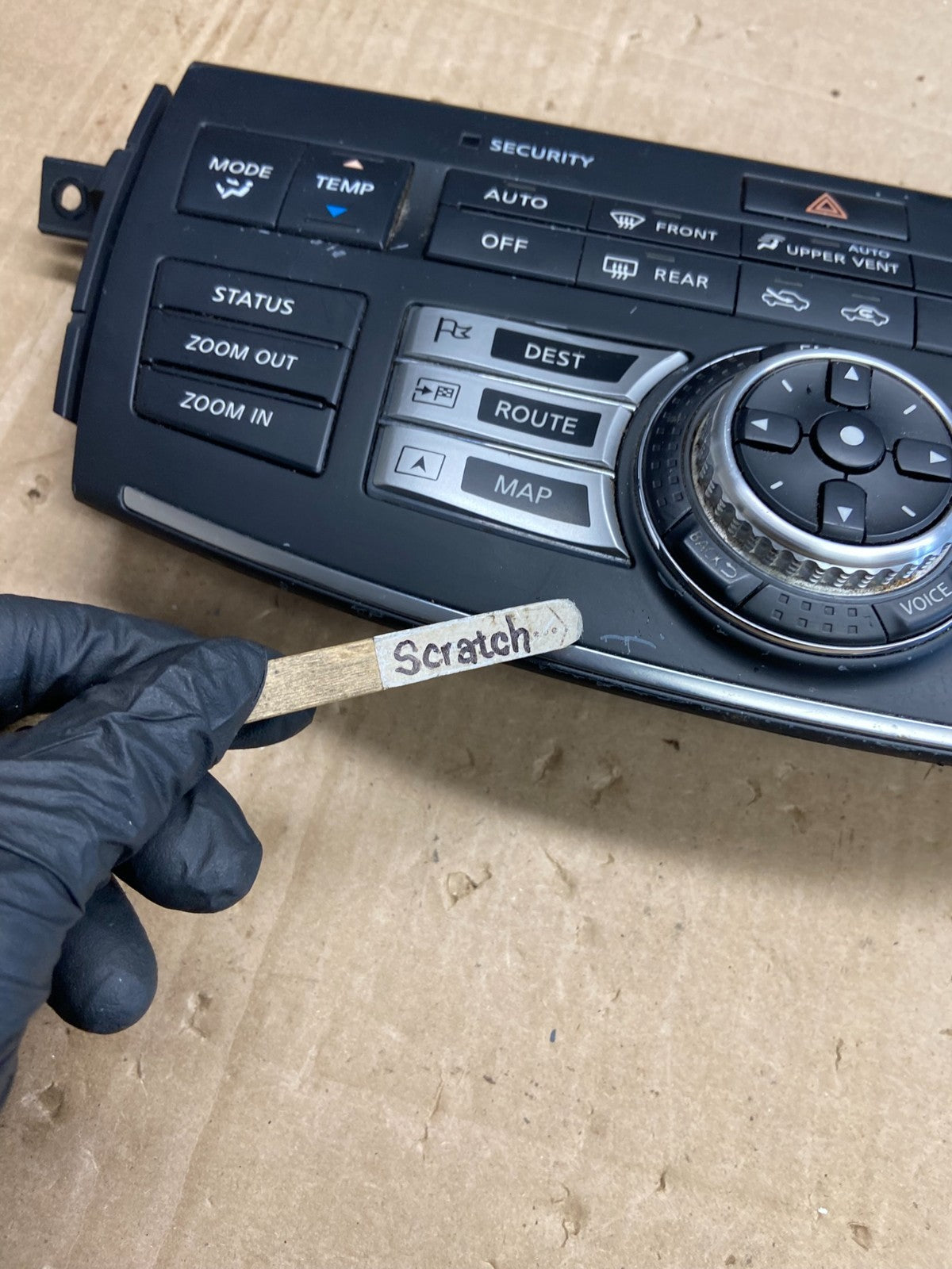 2008 to 2010 Infiniti M35 Navigation Radio Climate Control 28395 EJ77C AD7226 DG4
