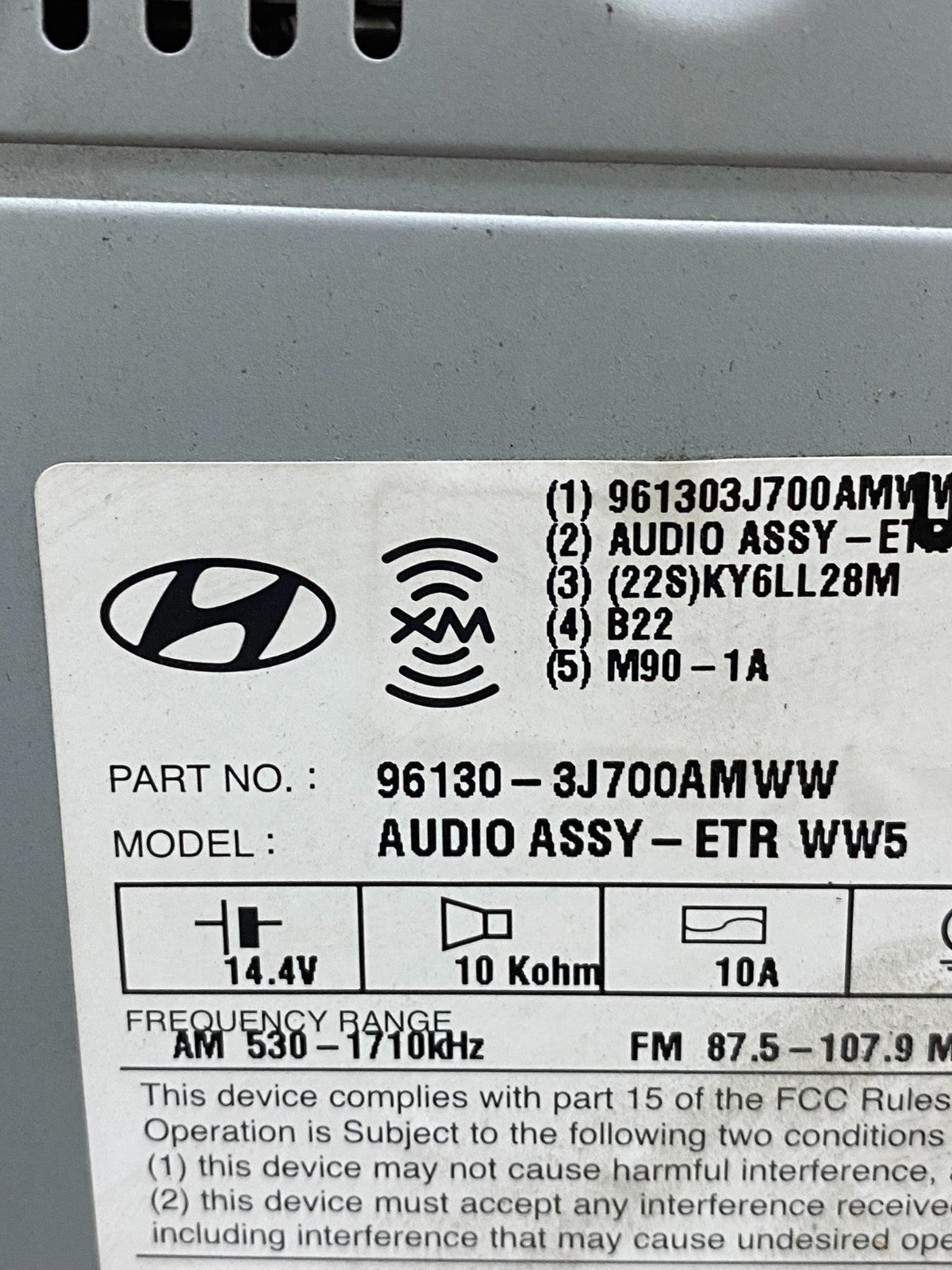 2007 to 2012 Hyundai Veracruz Auto Climate Temp Control Radio Bezel OE ac6971 DG8